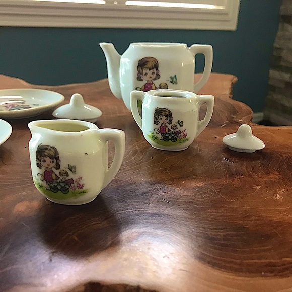 Kids Tea Party Kit Marked ‘Japan’ - Picture 1 of 17